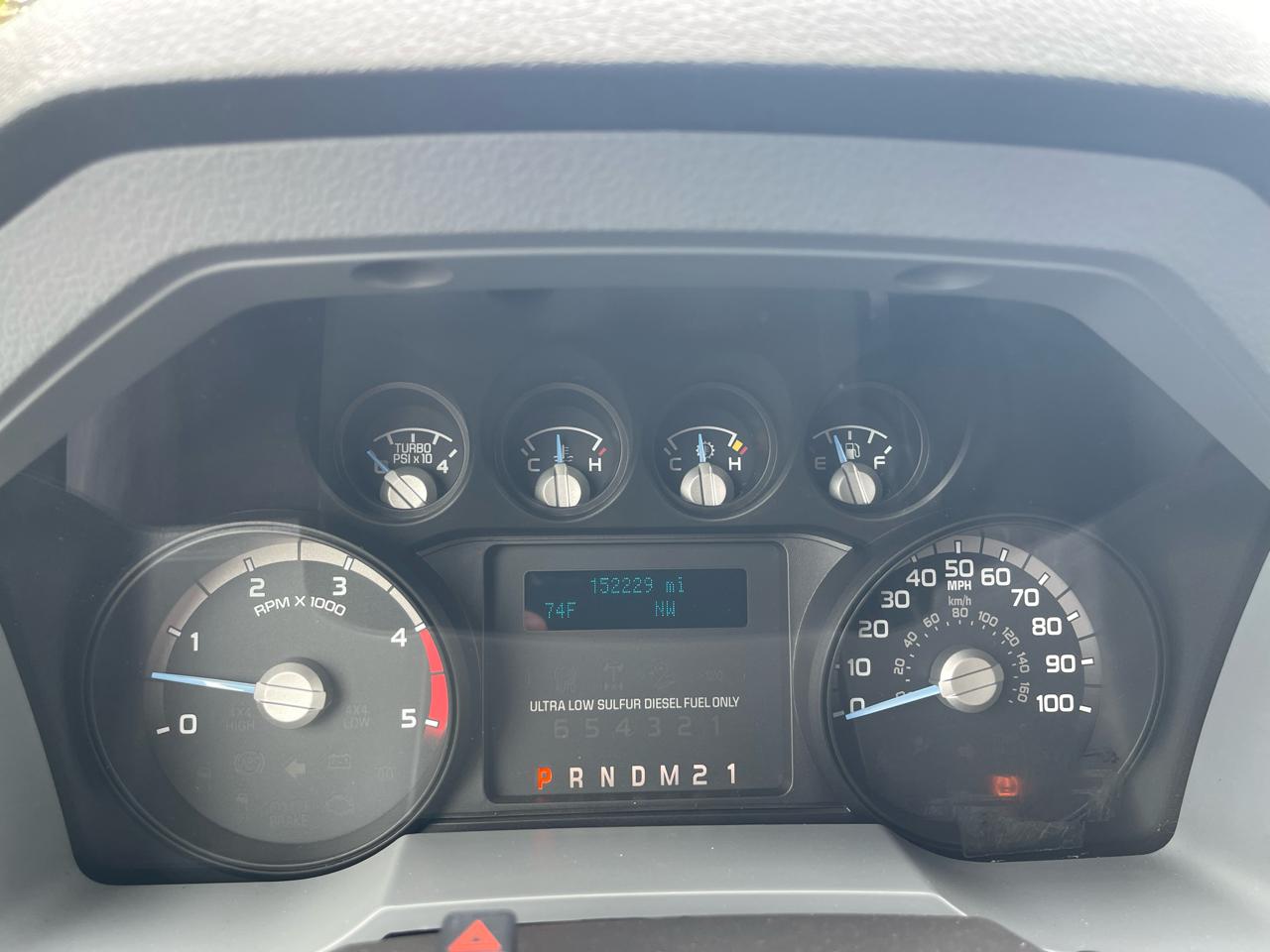 Ford F-250 SD XLT Crew Cab Short Bed 4WD 2015