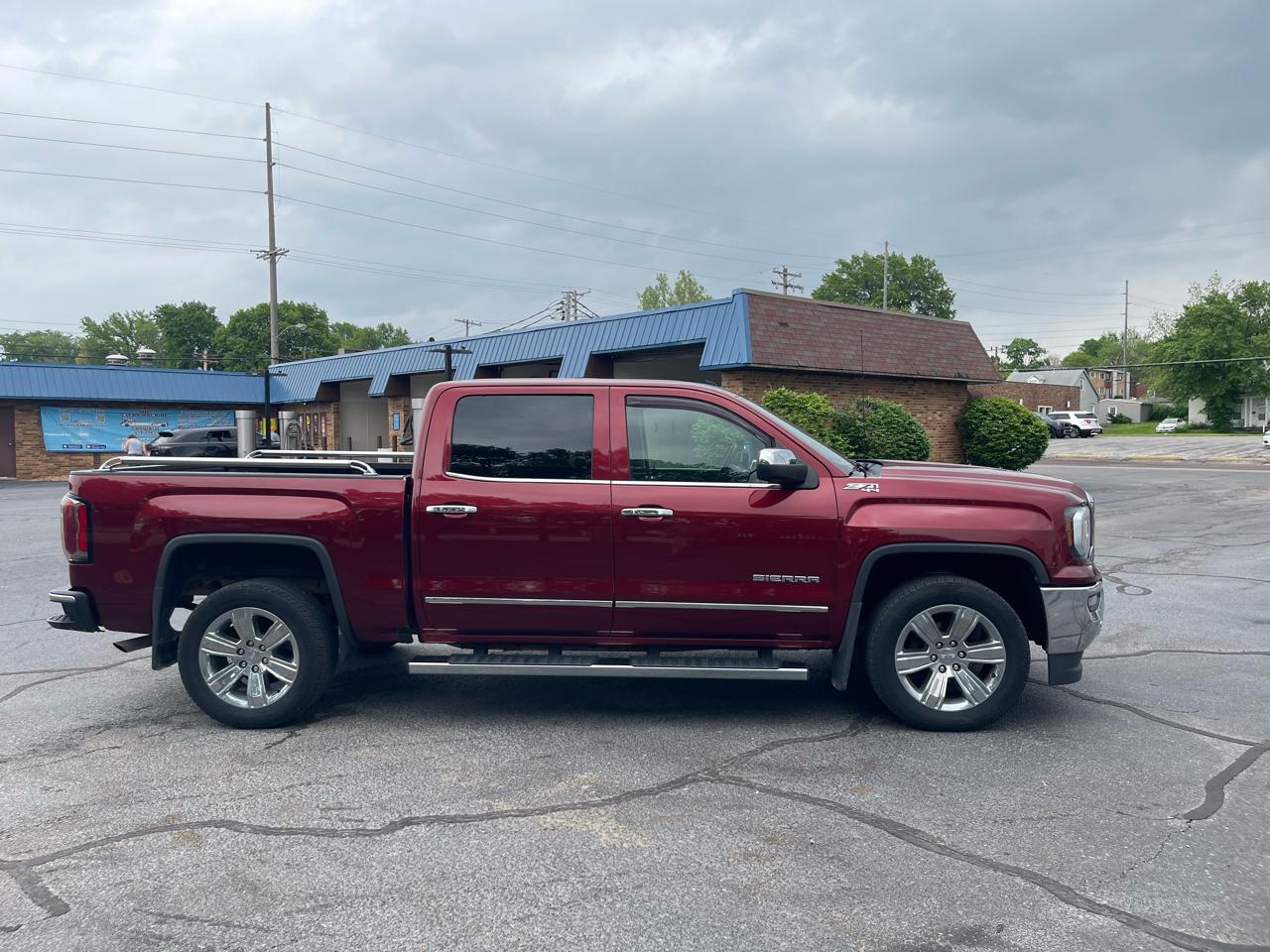 GMC Sierra 1500 4WD Crew Cab 143.5" SLT 2017
