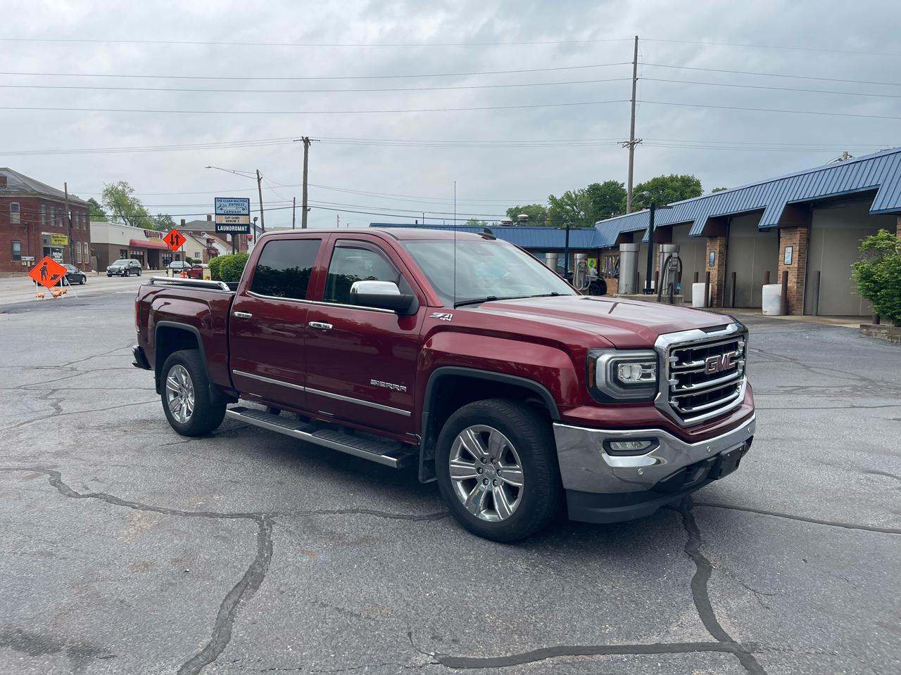 GMC Sierra 1500 4WD Crew Cab 143.5" SLT 2017