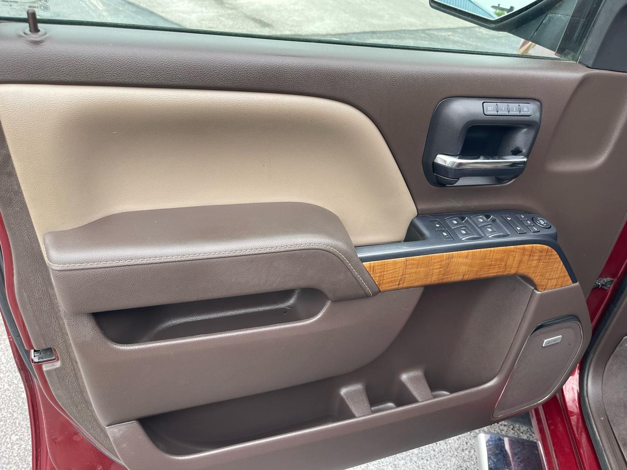 GMC Sierra 1500 4WD Crew Cab 143.5" SLT 2017