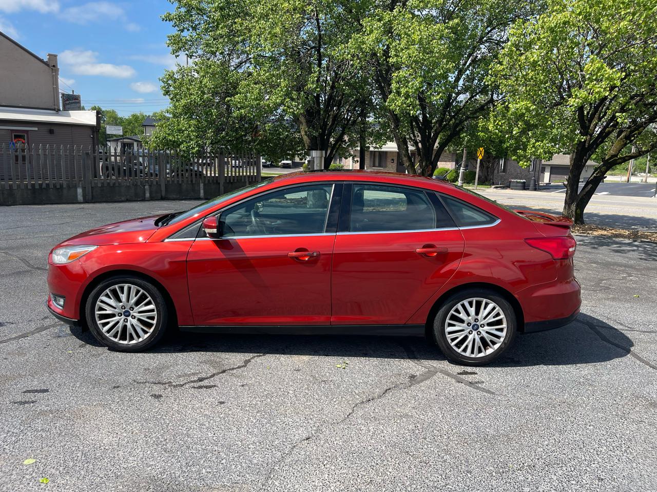 Ford Focus Titanium Sedan 2018