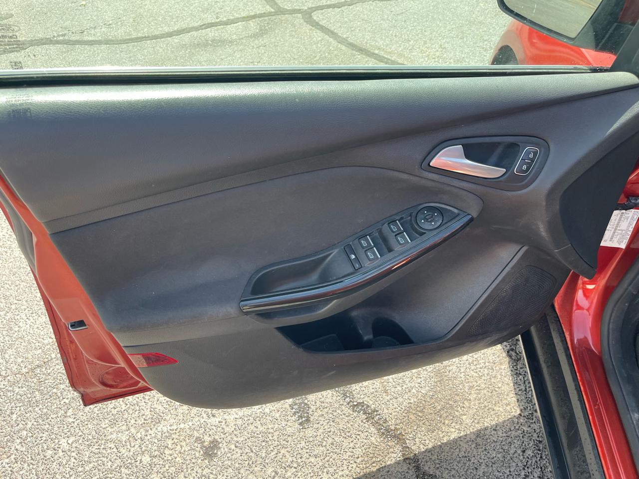 Ford Focus Titanium Sedan 2018