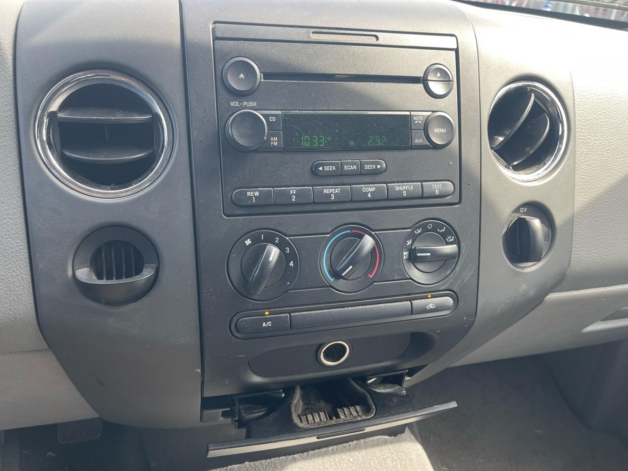 Ford F-150 2WD SuperCab 145" XLT 2005