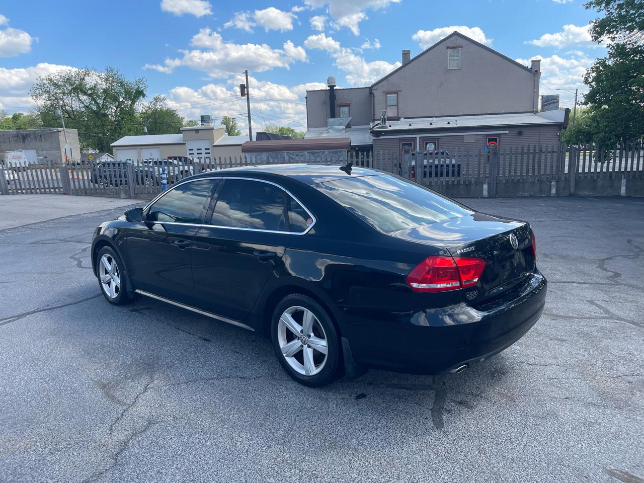 Volkswagen Passat 2.0L TDI SEL Premium 2013