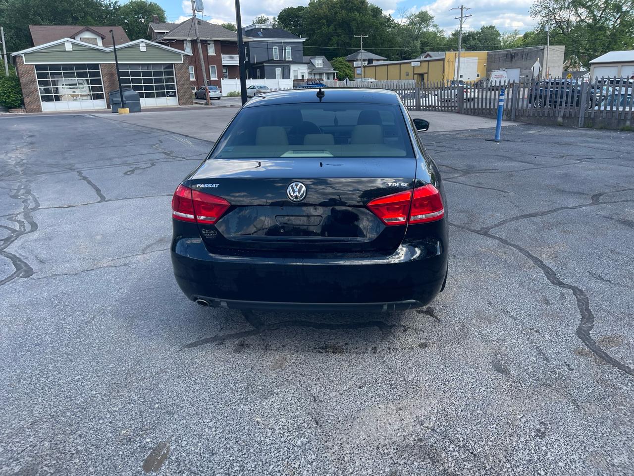 Volkswagen Passat 2.0L TDI SEL Premium 2013