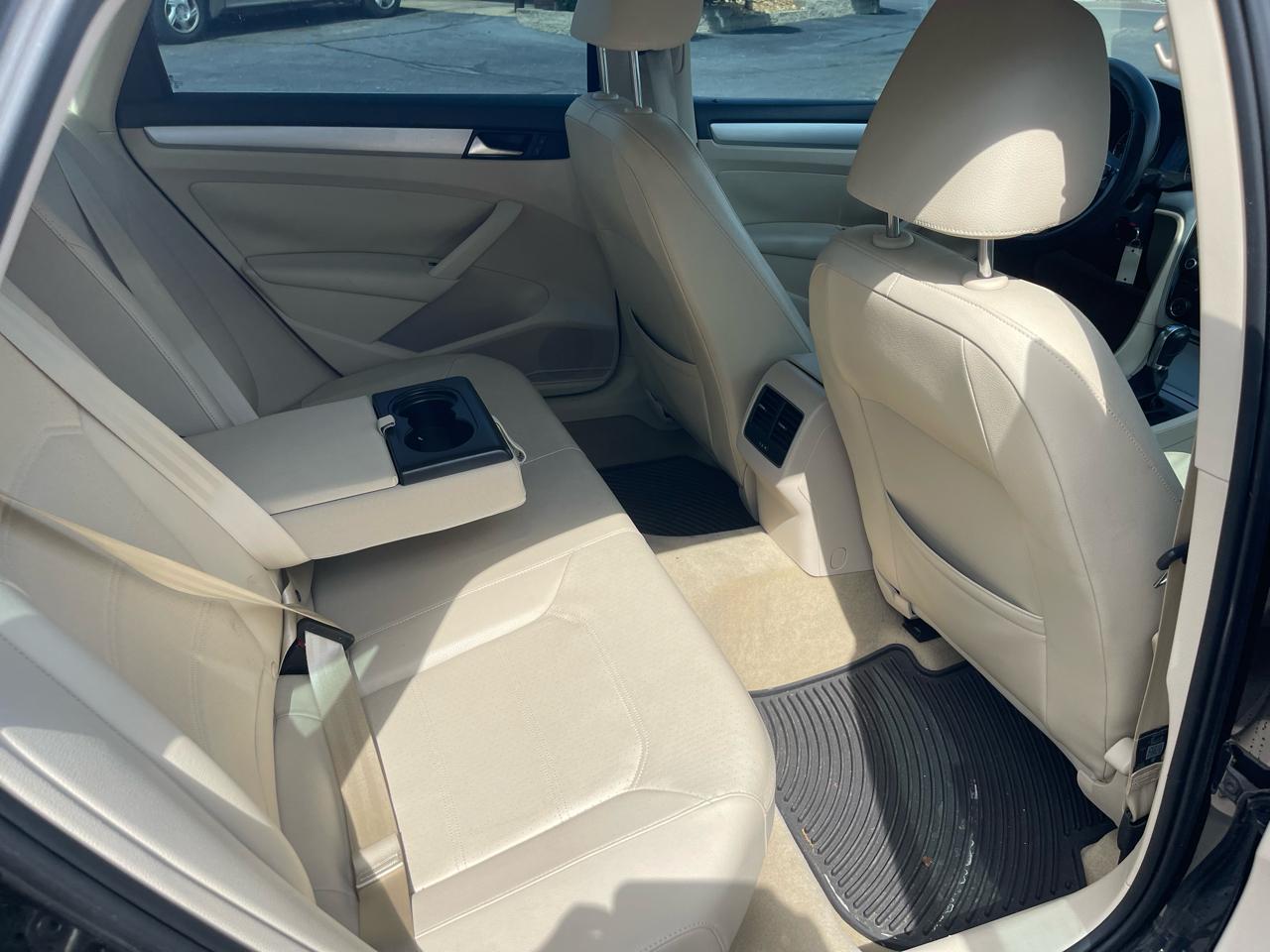 Volkswagen Passat 2.0L TDI SEL Premium 2013