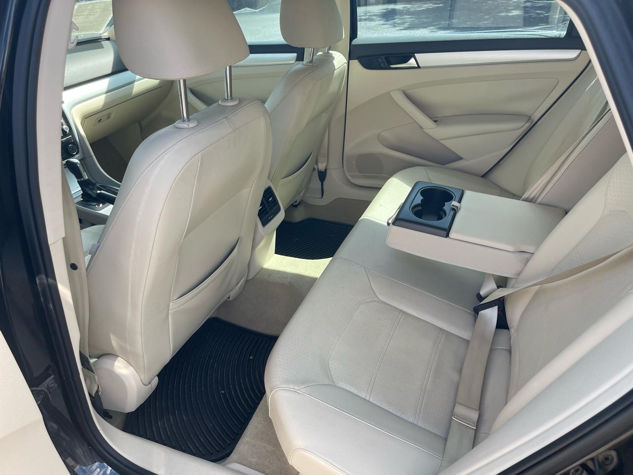Volkswagen Passat 2.0L TDI SEL Premium 2013