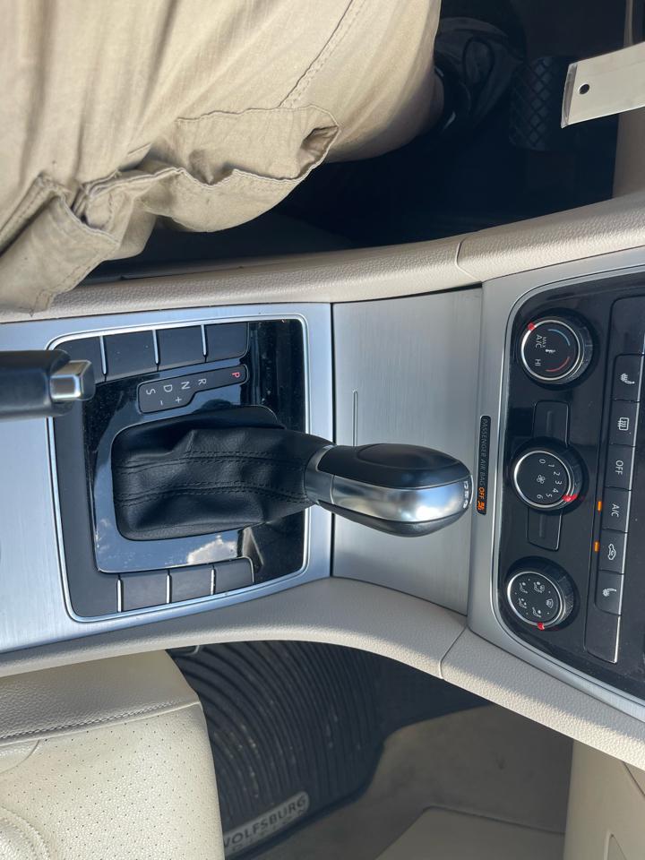 Volkswagen Passat 2.0L TDI SEL Premium 2013