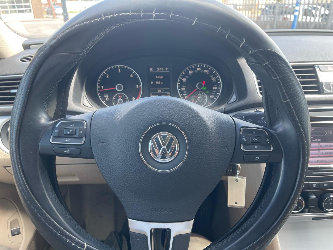 Volkswagen Passat 2.0L TDI SEL Premium 2013