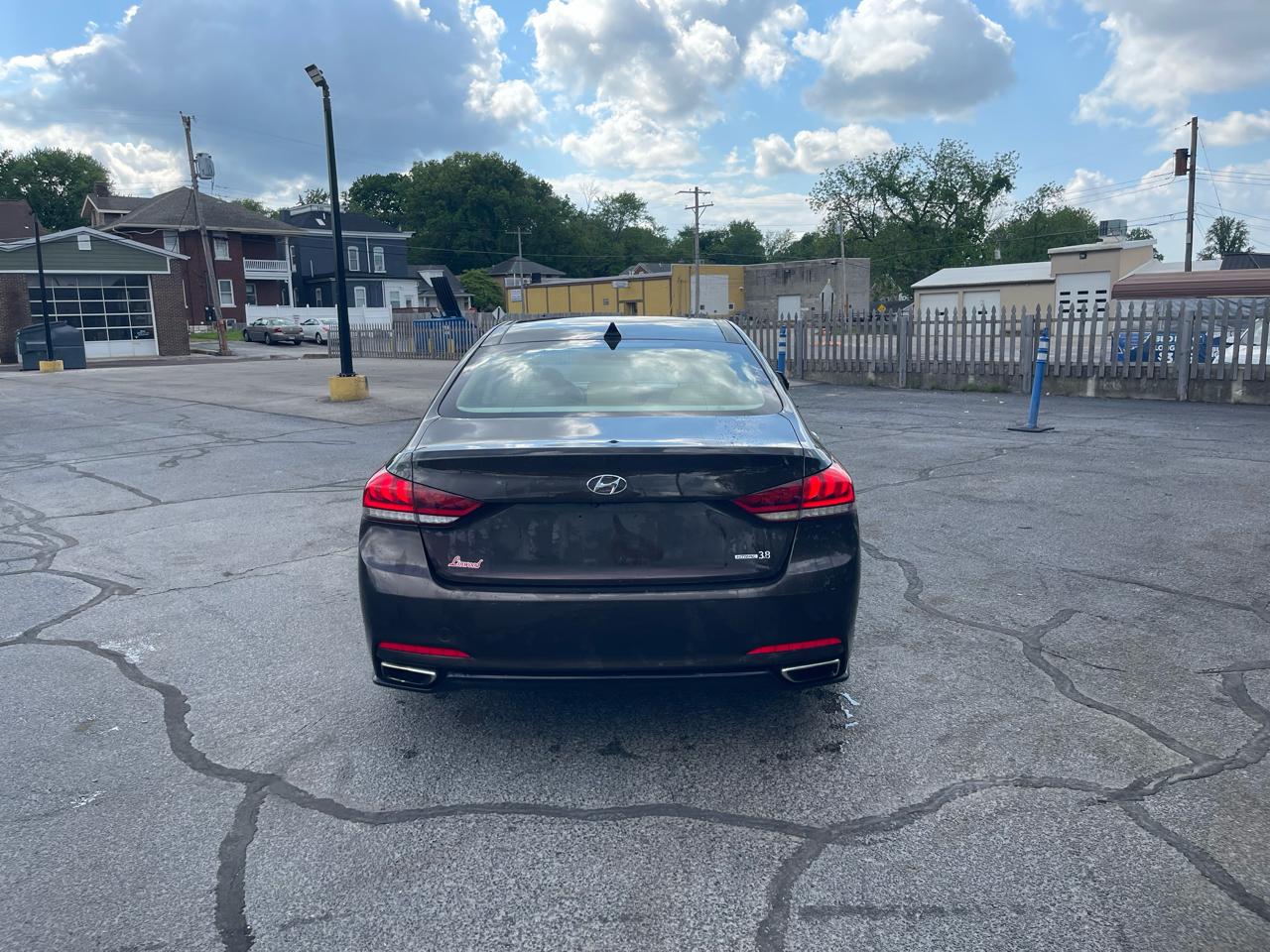 Hyundai Genesis 3.8L 2015