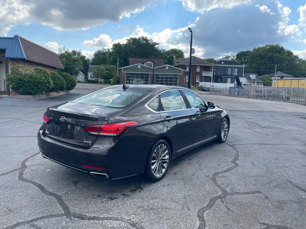 Hyundai Genesis 3.8L 2015