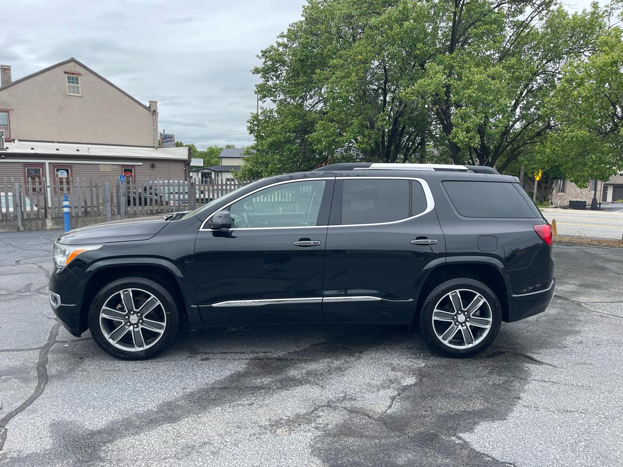 GMC Acadia Denali AWD 2019