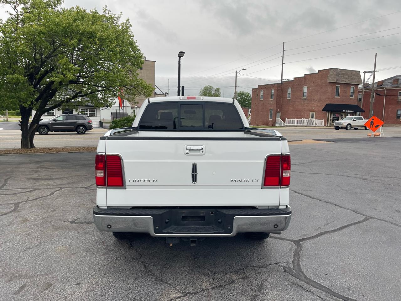 Lincoln Mark LT 2WD 2008