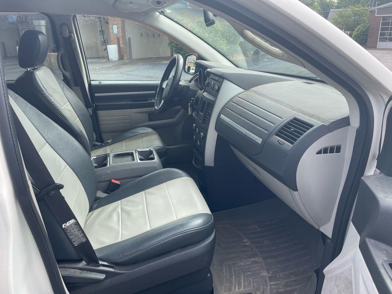 Dodge Grand Caravan SXT 2008
