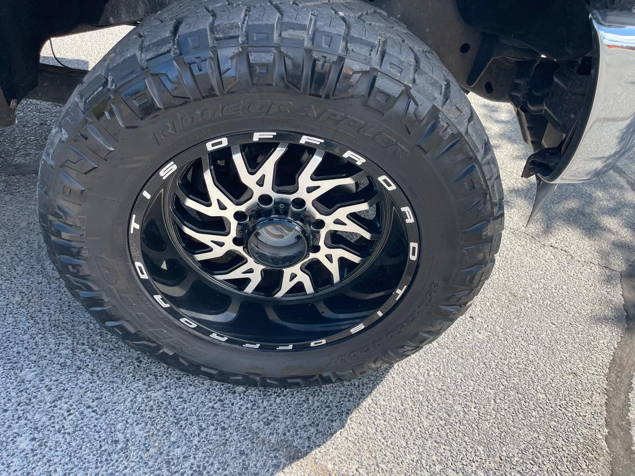 Ford F-350 SD Lariat Crew Cab 4WD 2011