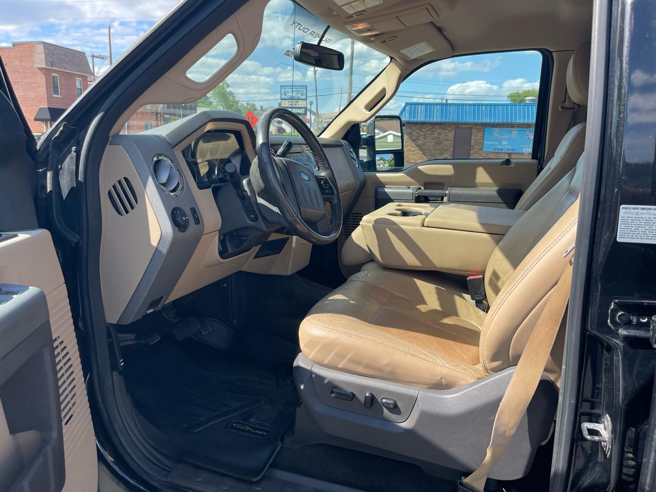 Ford F-350 SD Lariat Crew Cab 4WD 2011