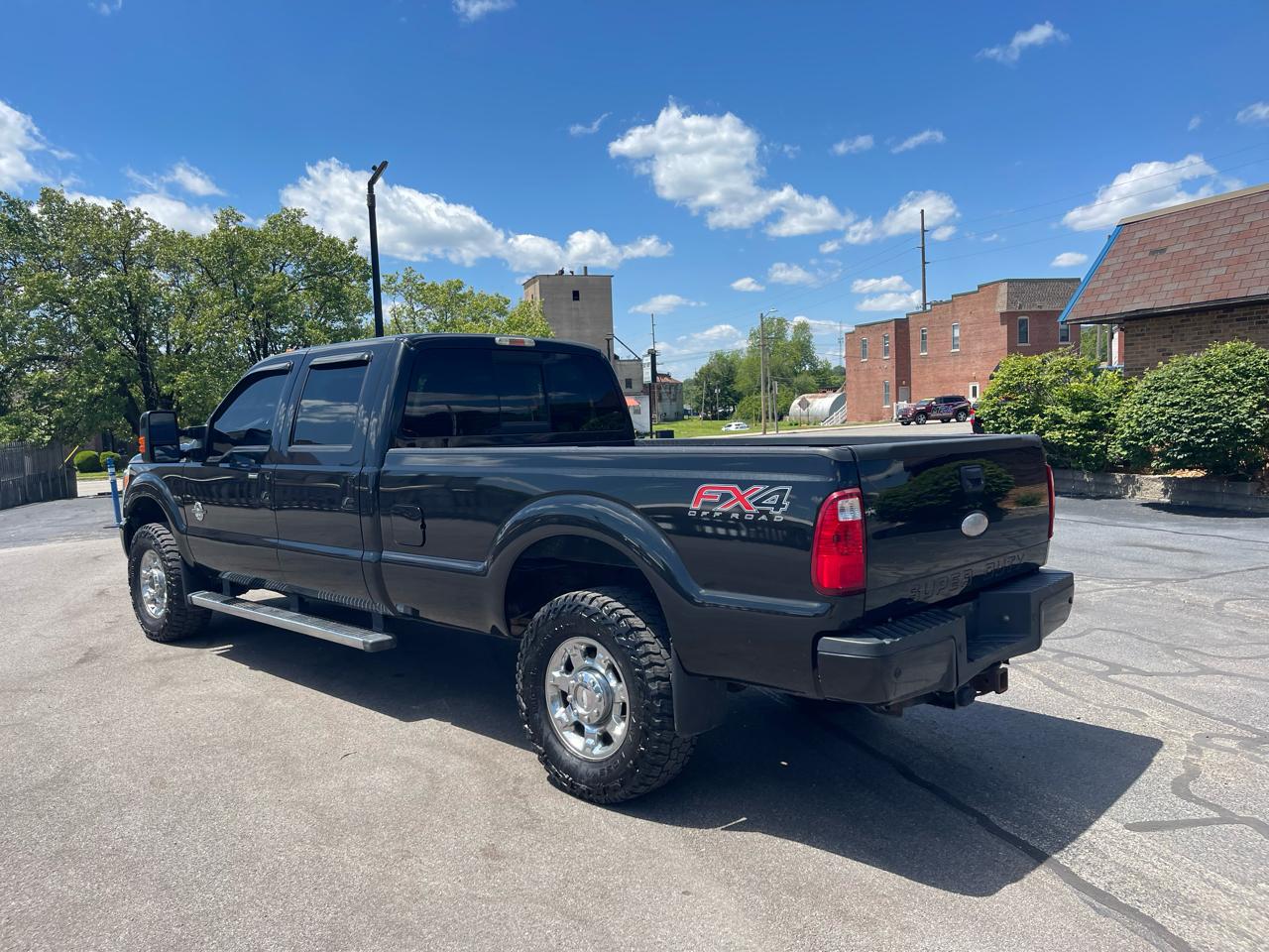 Ford F-350 SD Lariat Crew Cab 4WD 2012