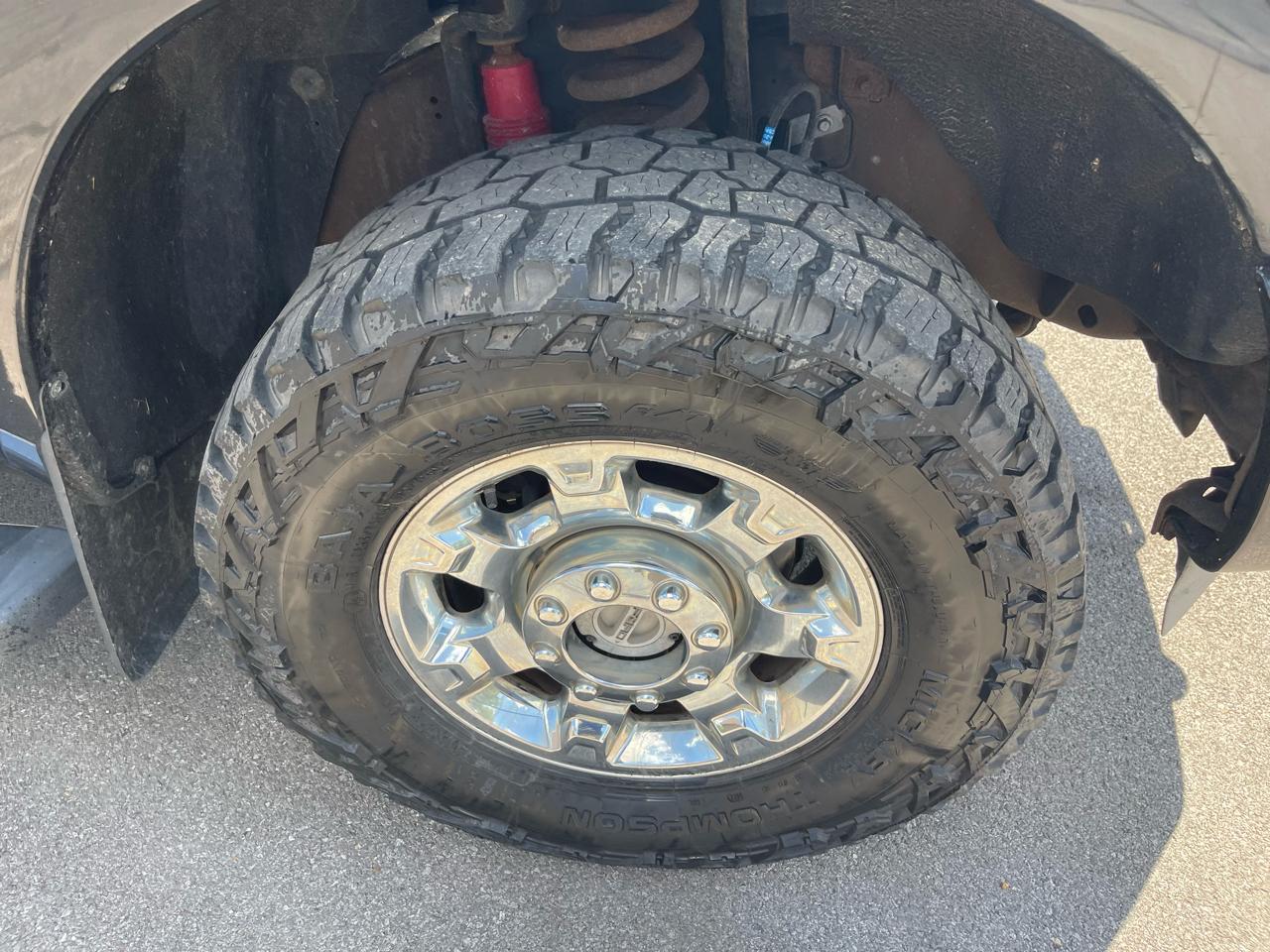 Ford F-350 SD Lariat Crew Cab 4WD 2012
