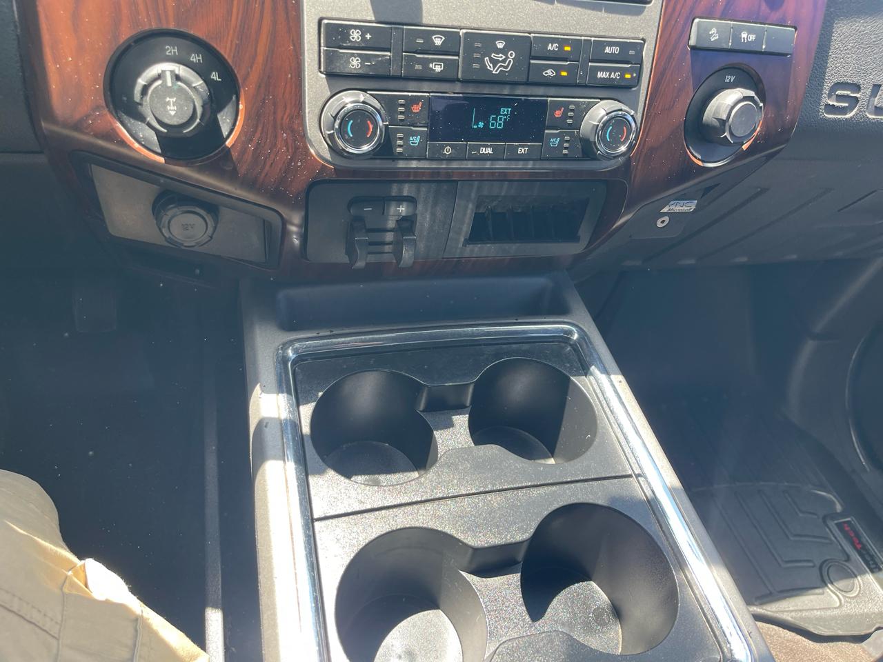 Ford F-350 SD Lariat Crew Cab 4WD 2012