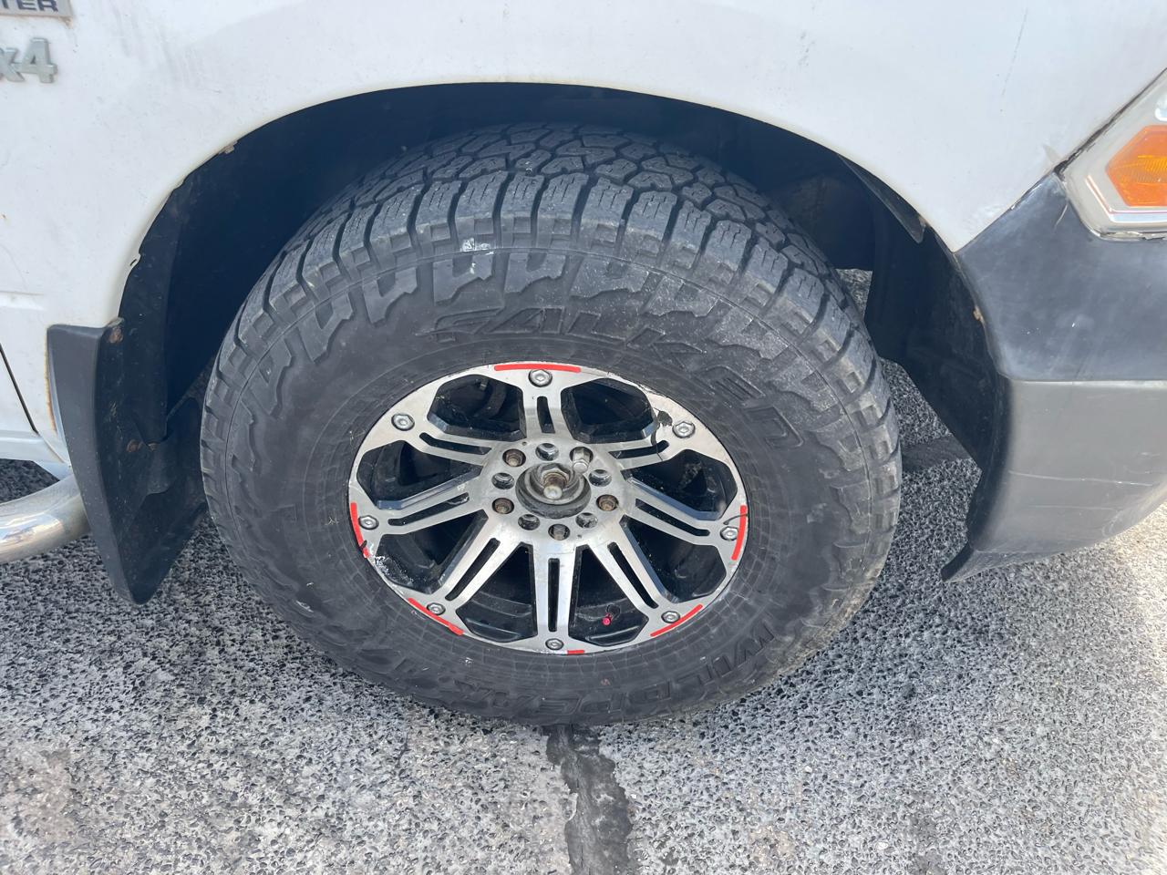 RAM 1500 4WD Quad Cab 140.5" Big Horn 2011