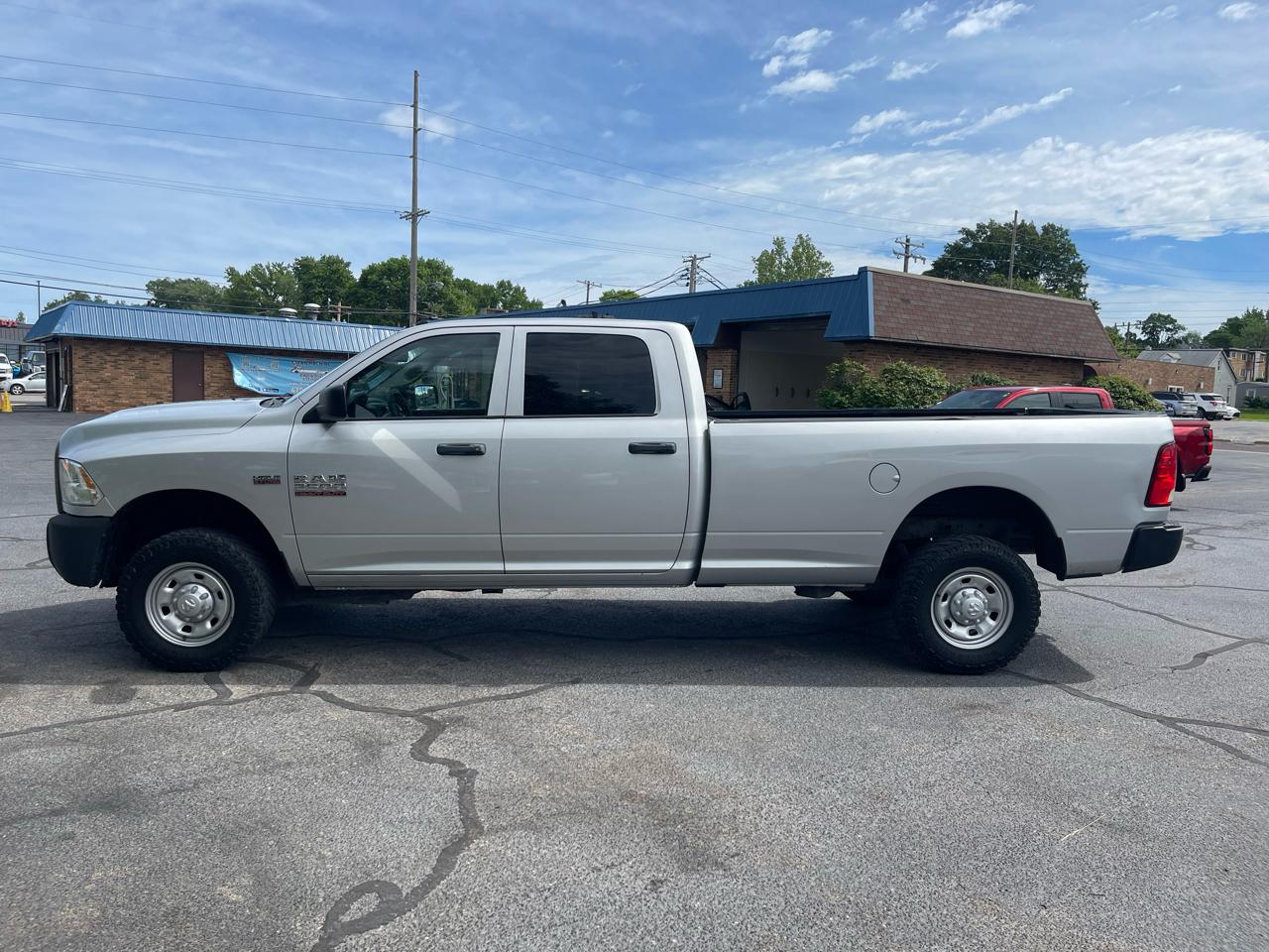 RAM 2500 Tradesman Crew Cab LWB 4WD 2016
