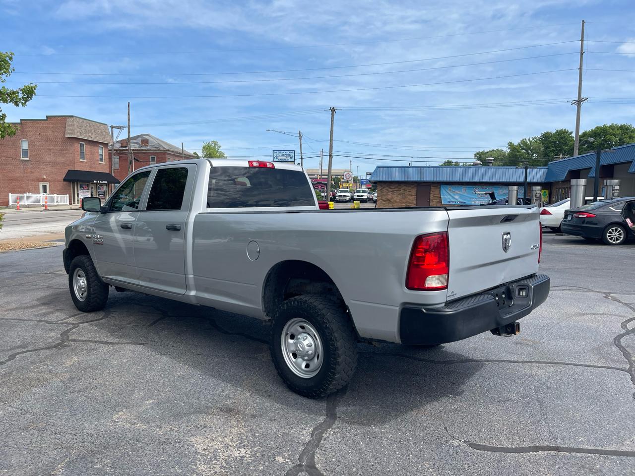 RAM 2500 Tradesman Crew Cab LWB 4WD 2016