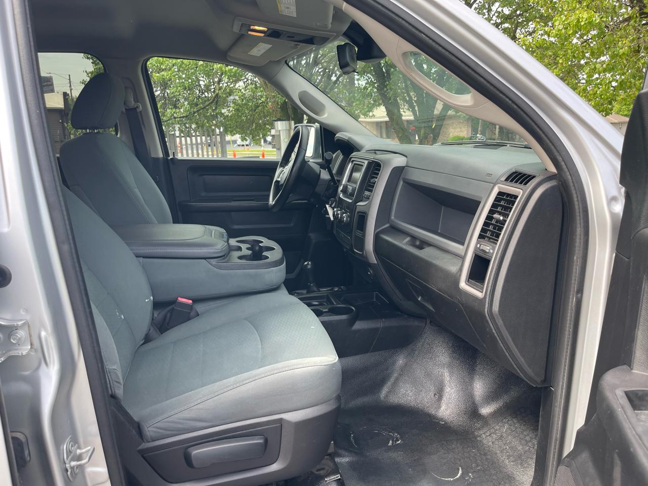RAM 2500 Tradesman Crew Cab LWB 4WD 2016