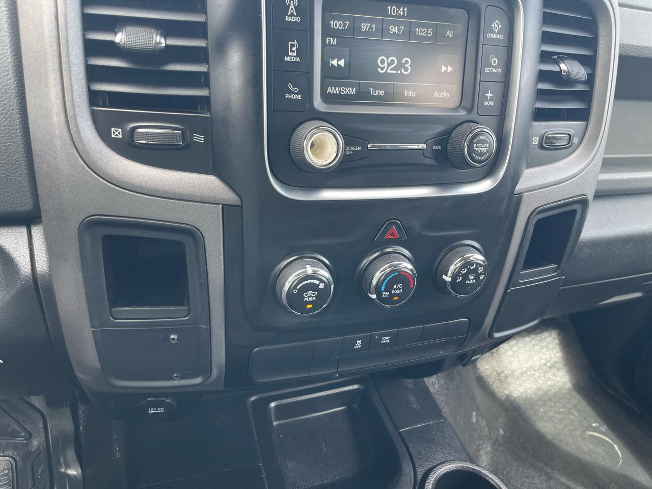RAM 2500 Tradesman Crew Cab LWB 4WD 2016