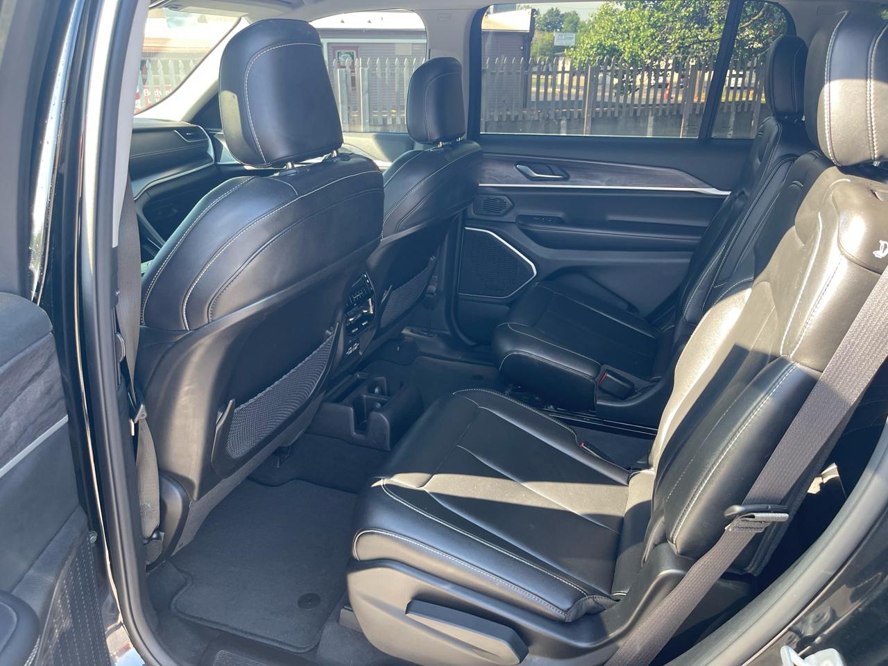 Jeep Grand Cherokee L Limited 4WD 2023