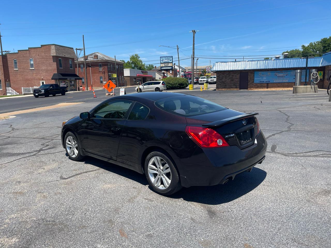 Nissan Altima 2.5 S Coupe 2012
