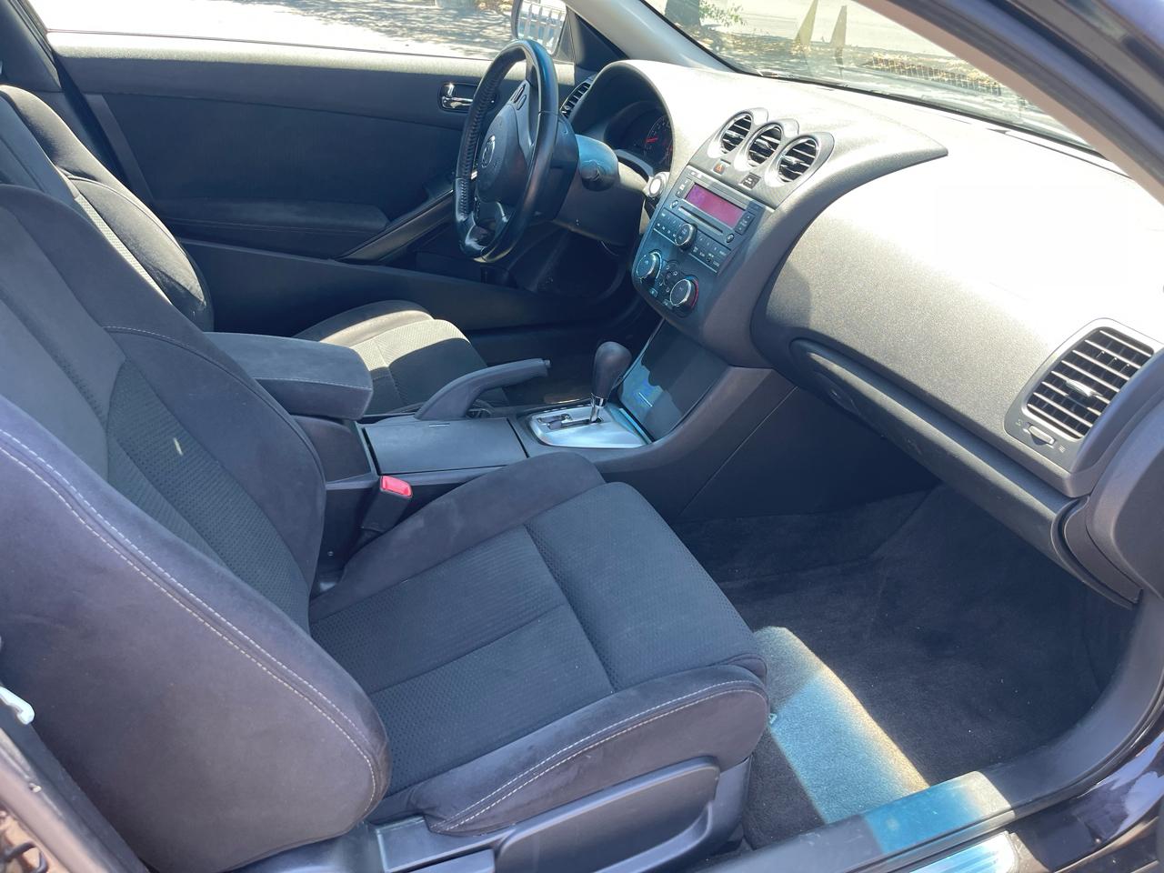 Nissan Altima 2.5 S Coupe 2012