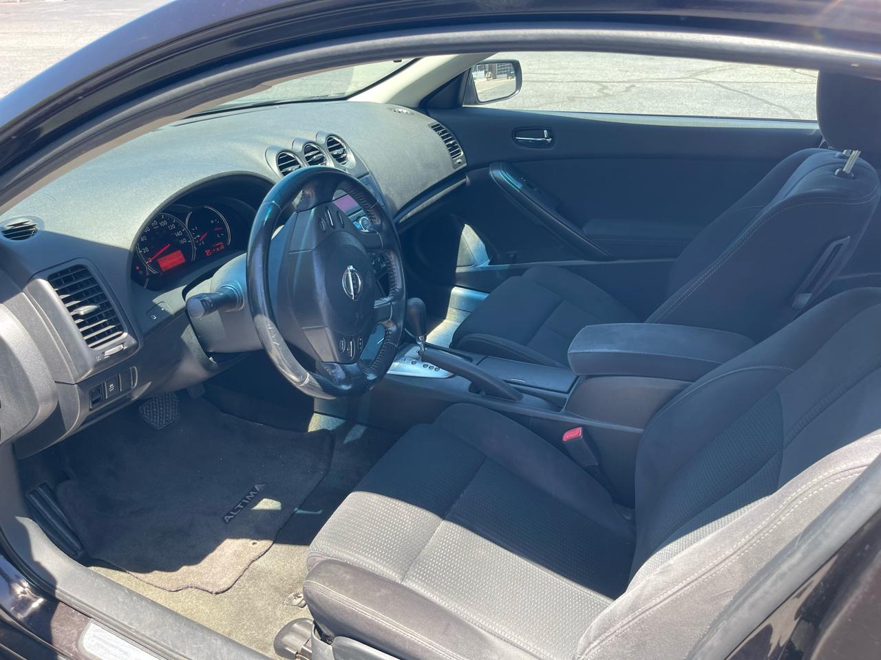 Nissan Altima 2.5 S Coupe 2012