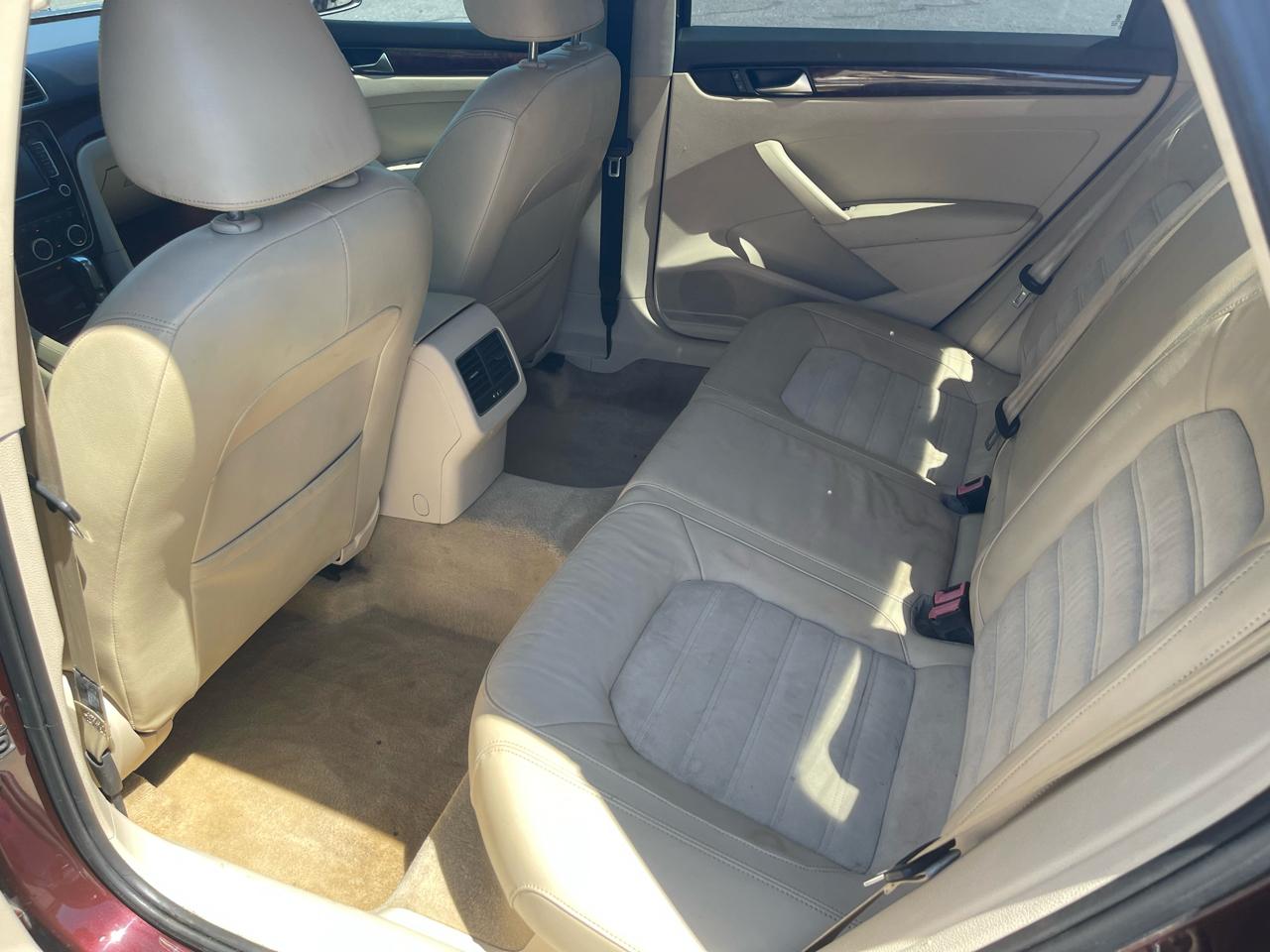 Volkswagen Passat 2.0L TDI SEL Premium 2013