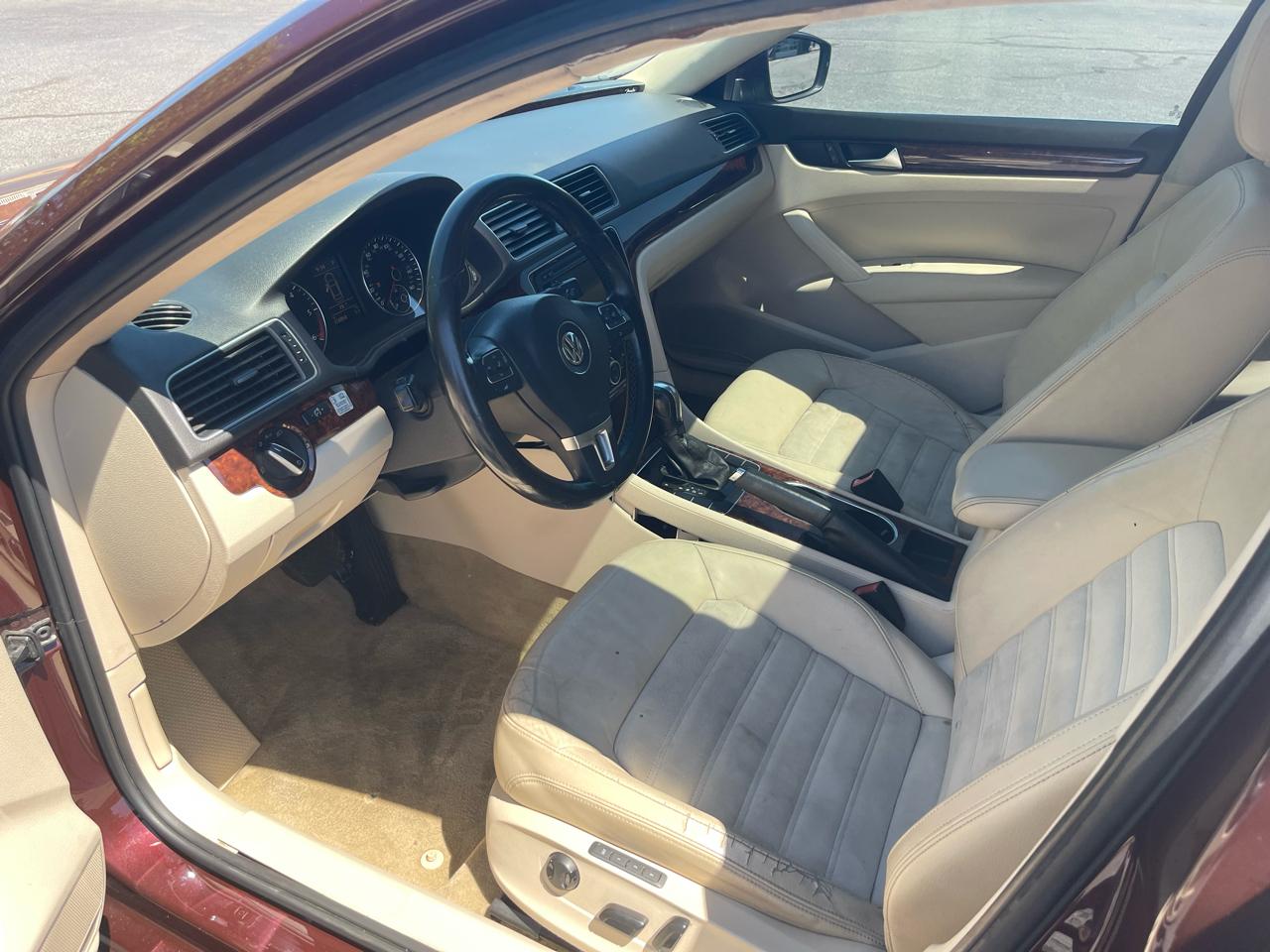 Volkswagen Passat 2.0L TDI SEL Premium 2013