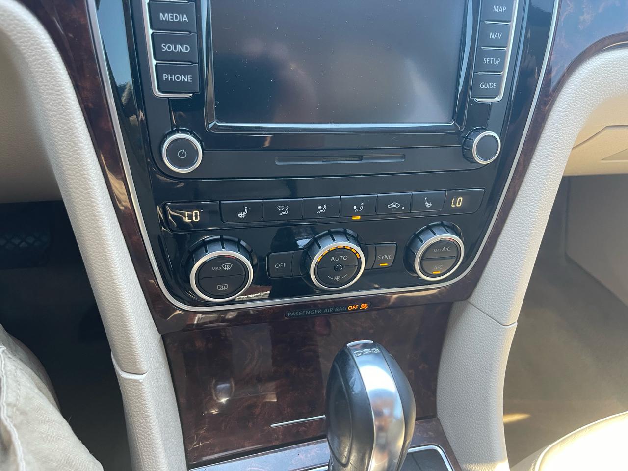 Volkswagen Passat 2.0L TDI SEL Premium 2013