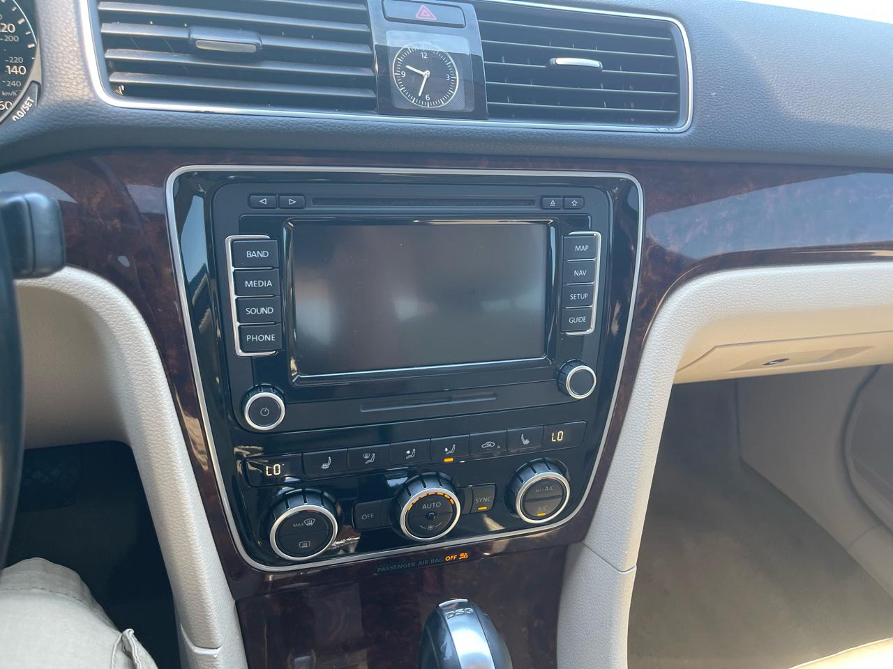 Volkswagen Passat 2.0L TDI SEL Premium 2013