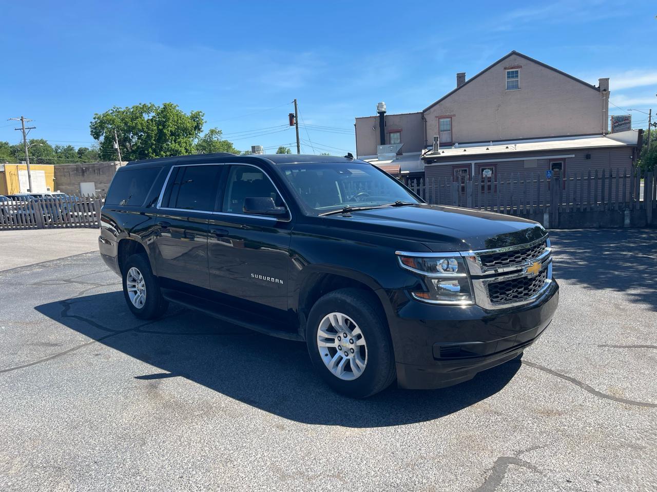 Chevrolet Suburban LT 1500 4WD 2015