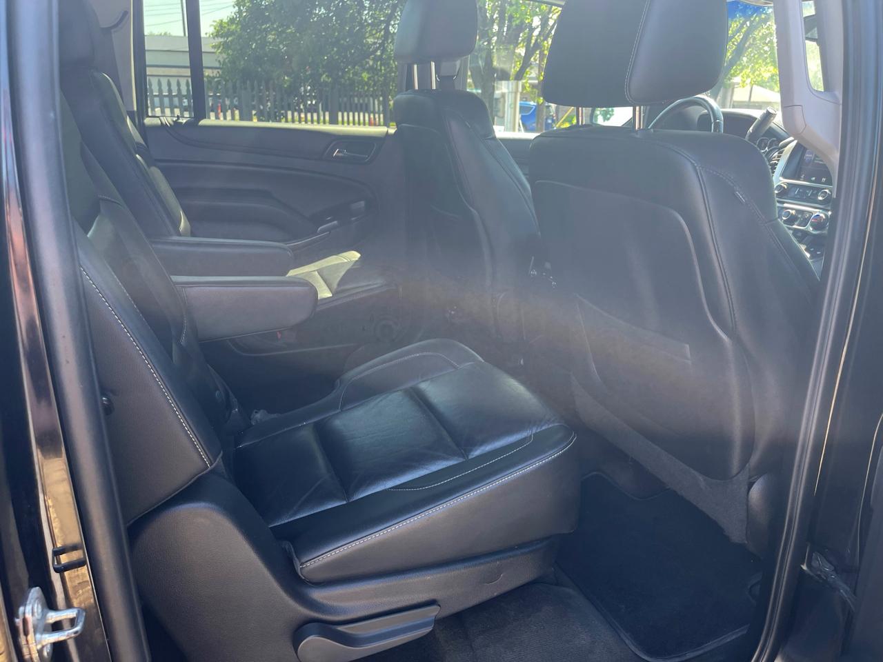Chevrolet Suburban LT 1500 4WD 2015