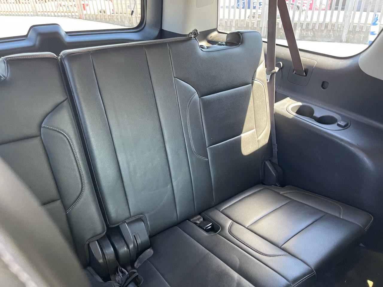 Chevrolet Suburban LT 1500 4WD 2015
