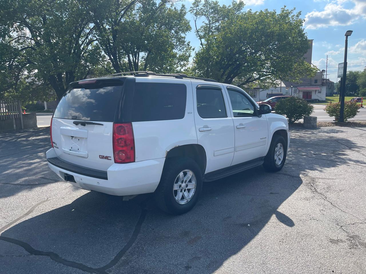 GMC Yukon SLT1 4WD 2010