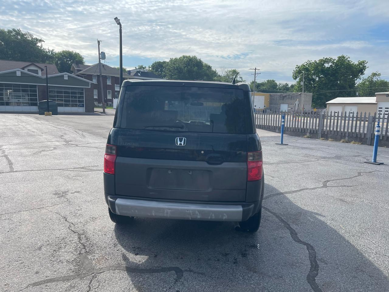 Honda Element EX 2WD AT 2004