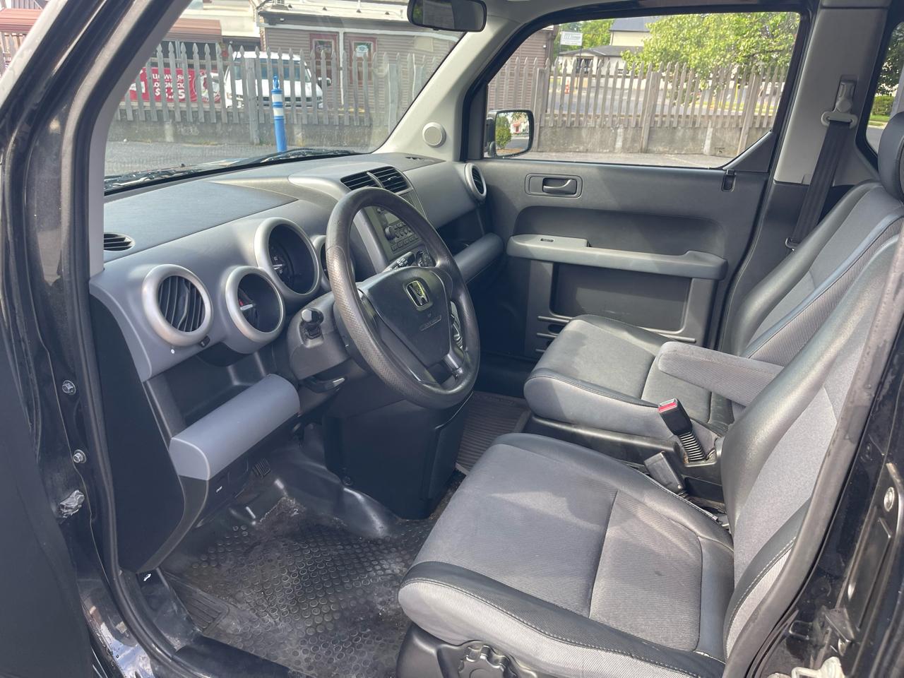 Honda Element EX 2WD AT 2004