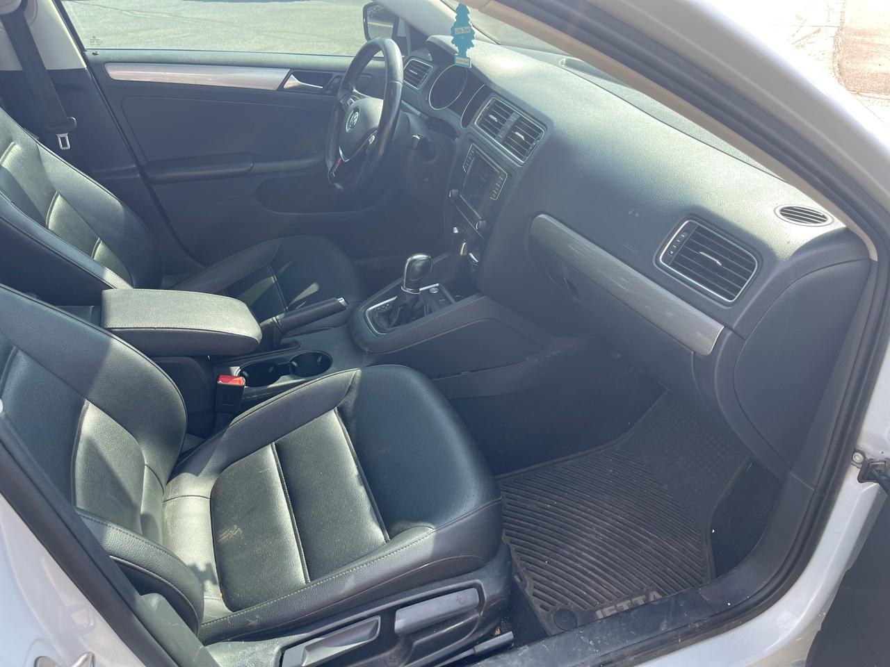 Volkswagen Jetta 1.4T SE 6A 2017