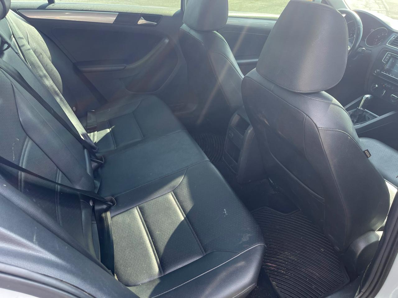 Volkswagen Jetta 1.4T SE 6A 2017
