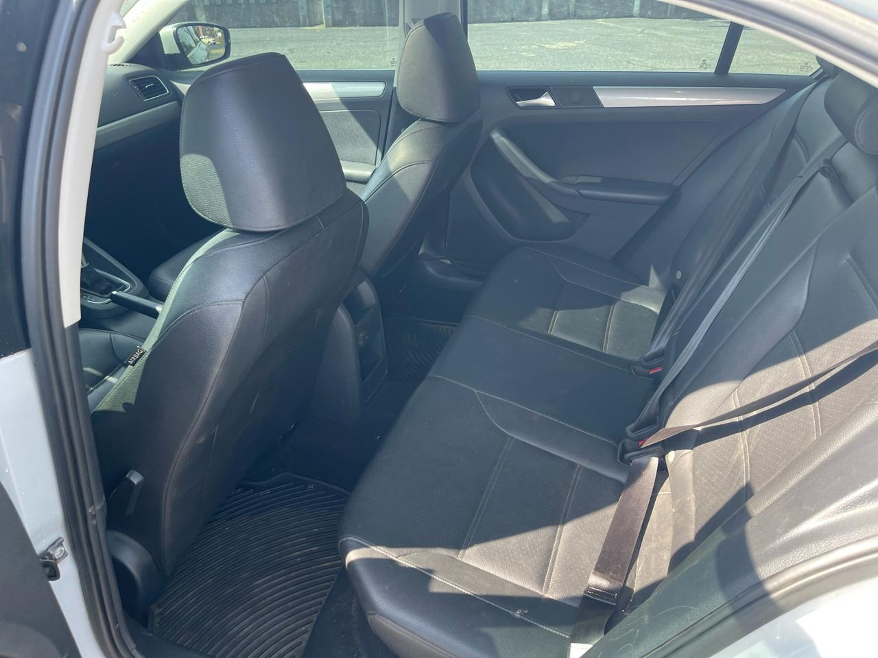 Volkswagen Jetta 1.4T SE 6A 2017