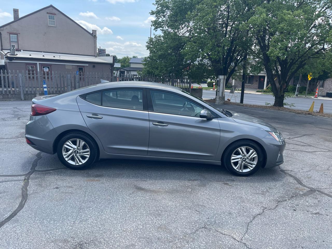 Hyundai Elantra Limited 2020