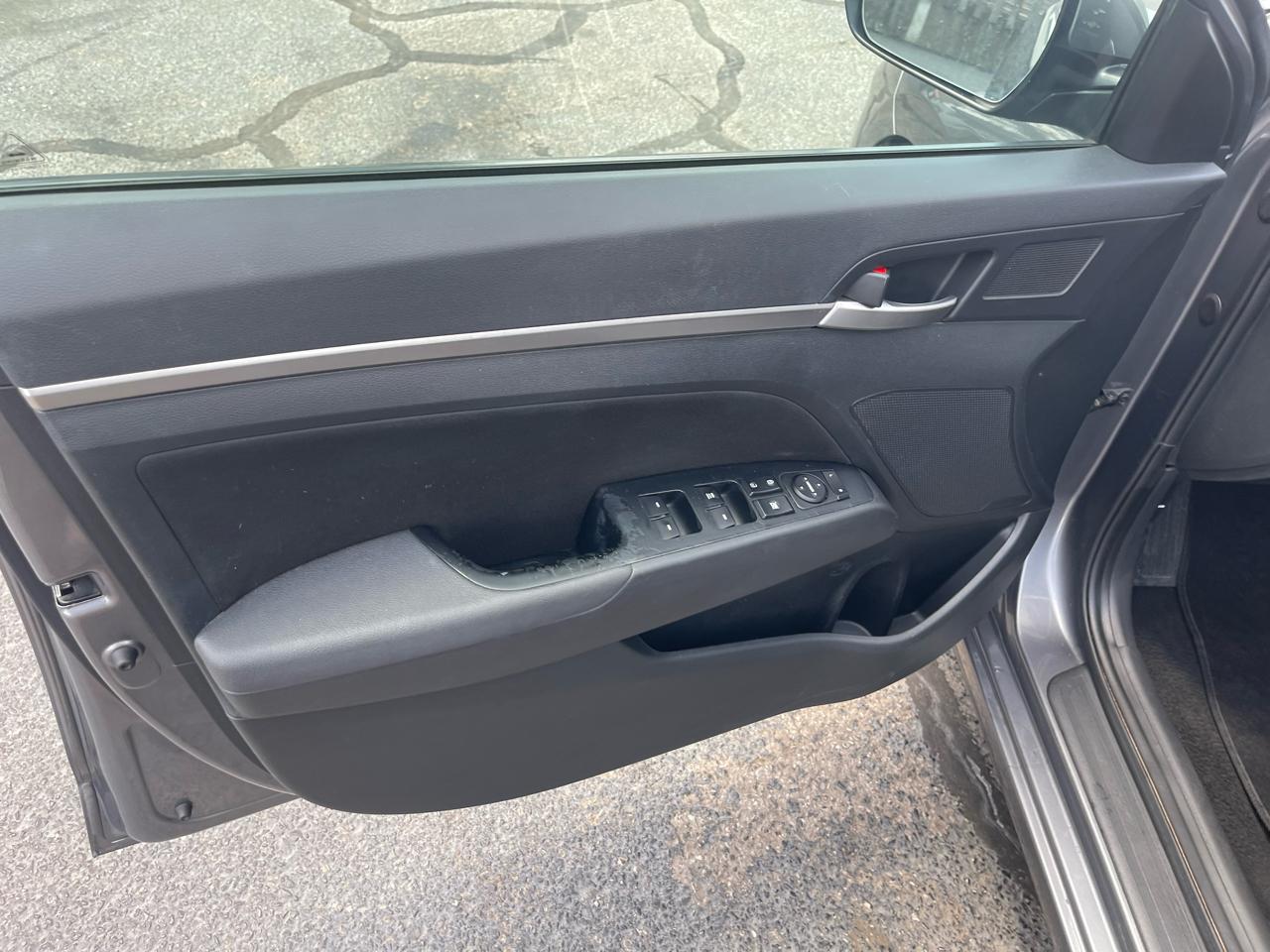 Hyundai Elantra Limited 2020