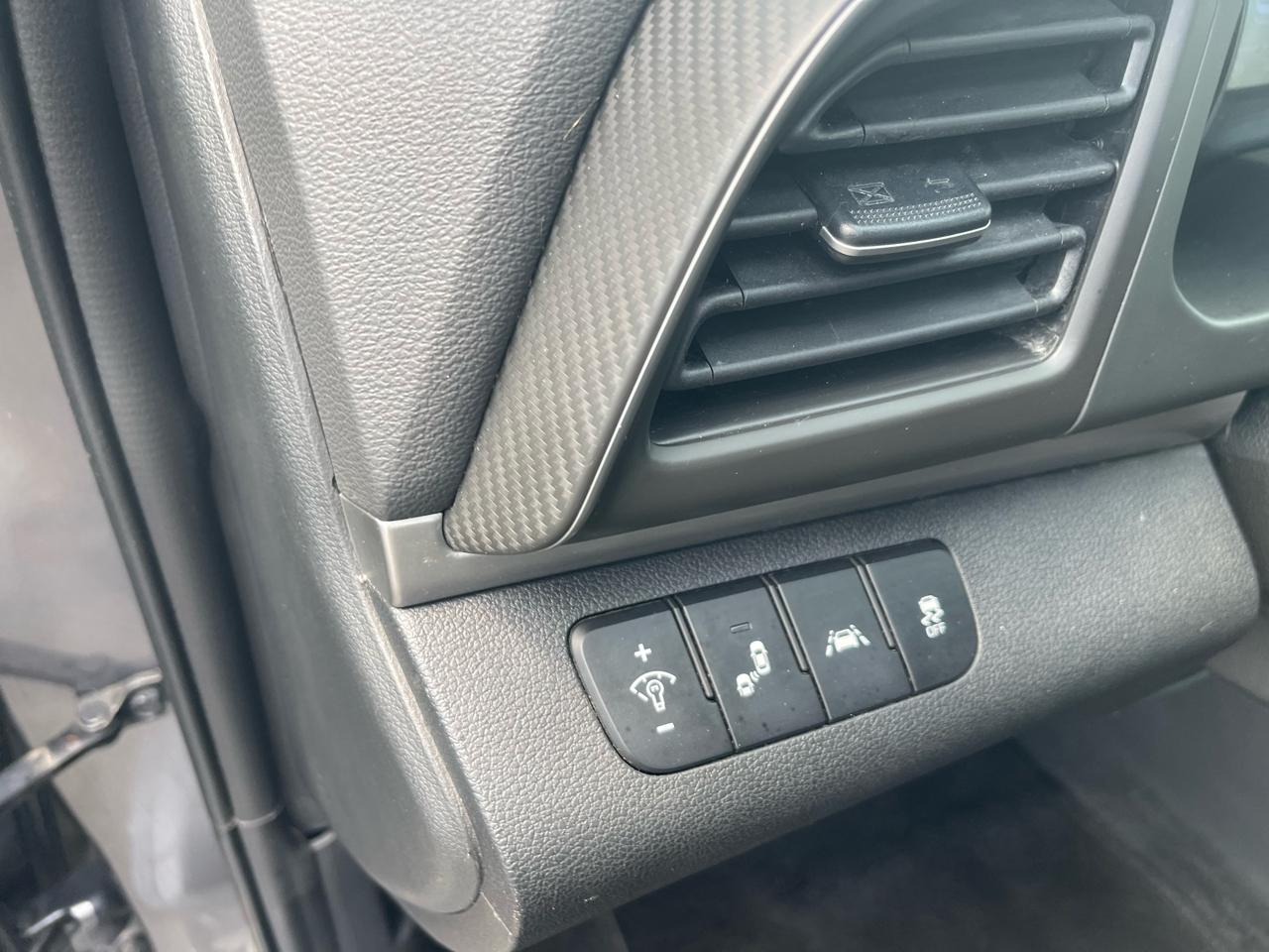 Hyundai Elantra Limited 2020