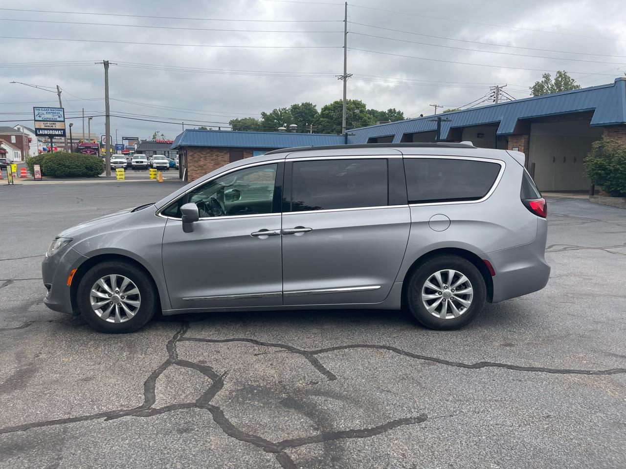 Chrysler Pacifica Touring-L 2017