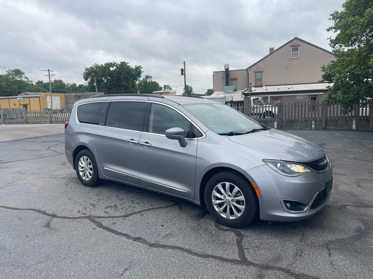 Chrysler Pacifica Touring-L 2017